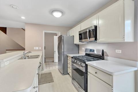 1127 Florimond Dr, Elgin, IL 60123 photo 4