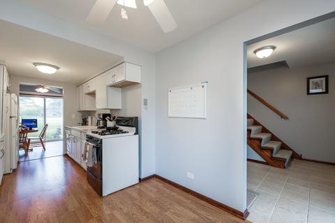 1013 Cascade Dr, Aurora, IL 60506 photo 6