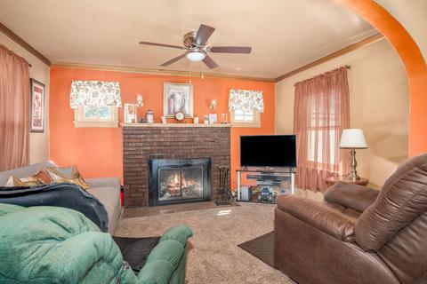 526 E Main St, Plano, IL 60545 photo 6