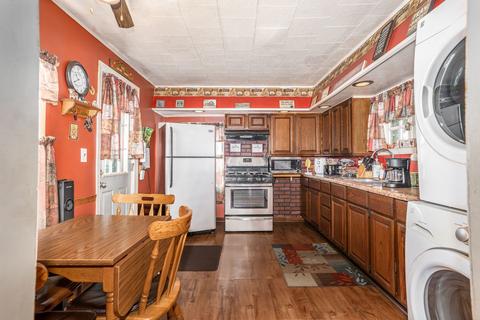526 E Main St, Plano, IL 60545 photo 3