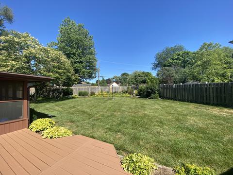 921 Aurora Way, Wheaton, IL 60189 photo 2