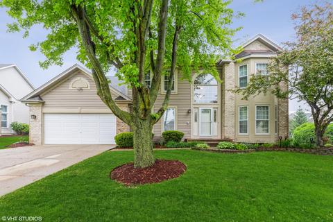 5240 Birch Bark Dr, Hoffman Estates, IL 60192 photo 2