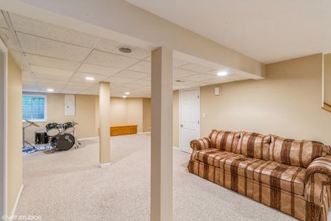 5240 Birch Bark Dr, Hoffman Estates, IL 60192 photo 22