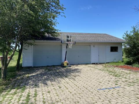 1366 E 800n Rd, Melvin, IL 60952 photo 4
