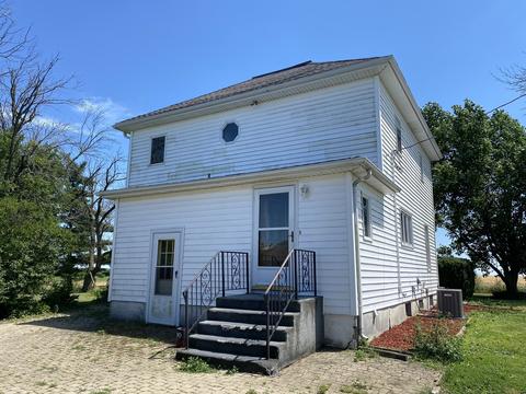 1366 E 800n Rd, Melvin, IL 60952 photo 3