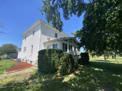 1366 E 800n Rd, Melvin, IL 60952 photo 1