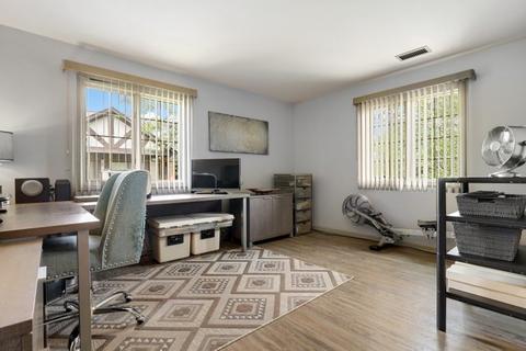240 Windsor Ln #C, Willowbrook, IL 60527 photo 17
