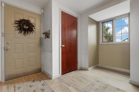 240 Windsor Ln #C, Willowbrook, IL 60527 photo 21