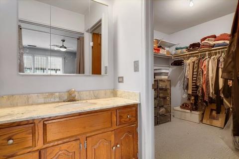 240 Windsor Ln #C, Willowbrook, IL 60527 photo 15