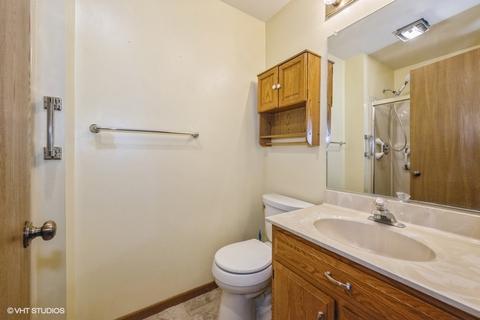 665 Alice Pl, Elgin, IL 60123 photo 7