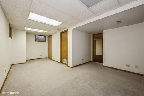 665 Alice Pl, Elgin, IL 60123 photo 10