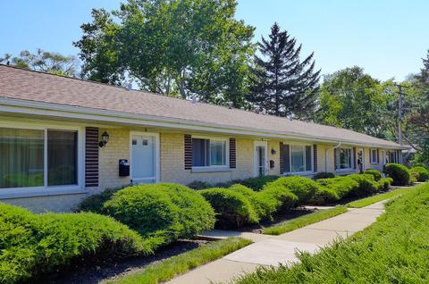 825 Valley Stream Dr #B, Wheeling, IL 60090 photo 1