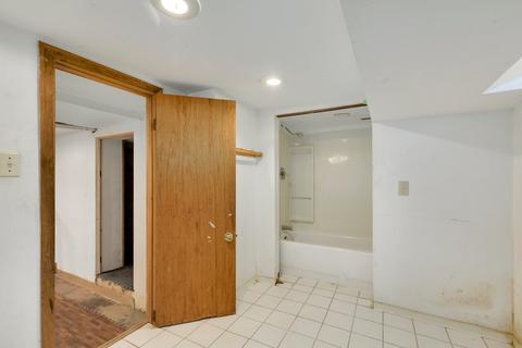 495 Laurel St, Elgin, IL 60120 photo 23