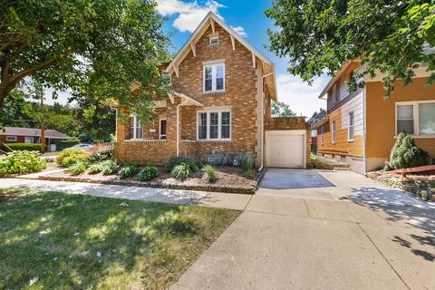 495 Laurel St, Elgin, IL 60120 photo 1