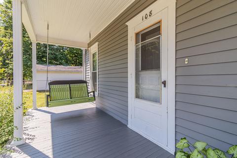 108 E Van Buren St, Philo, IL 61864 photo 4