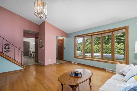 2275 South St, Elgin, IL 60123 photo 4