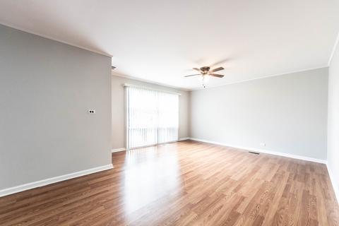 668 N Wayne Pl, Wheeling, IL 60090 photo 12