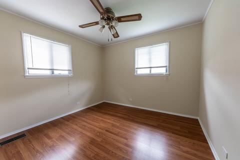 668 N Wayne Pl, Wheeling, IL 60090 photo 6