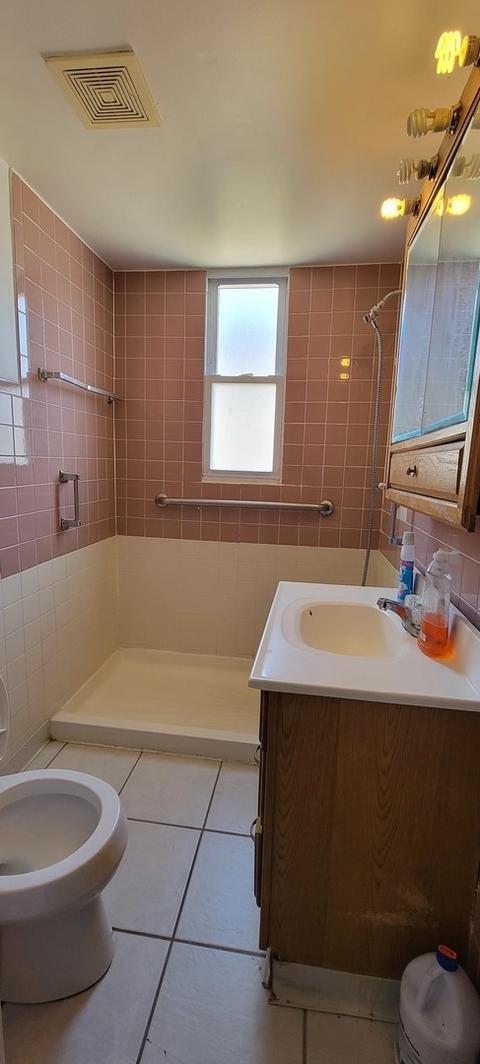 538 W Root St, Chicago, IL 60609 photo 5