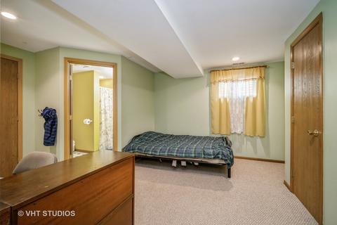 1930 Crescent Ct, Hoffman Estates, IL 60169 photo 9