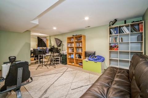 1930 Crescent Ct, Hoffman Estates, IL 60169 photo 8