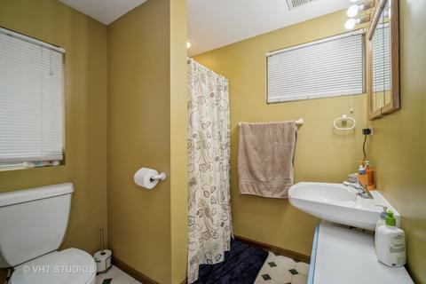1930 Crescent Ct, Hoffman Estates, IL 60169 photo 10