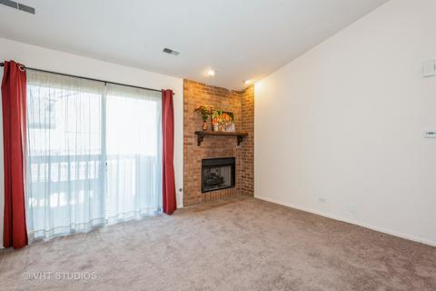 324 Grissom Ct, Hoffman Estates, IL 60169 photo 2