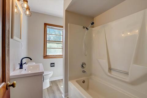 150 E River St, Rockton, IL 61072 photo 16