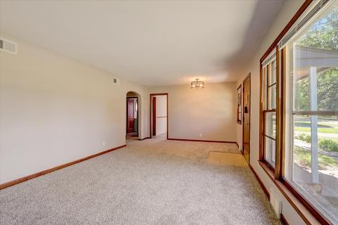 150 E River St, Rockton, IL 61072 photo 9