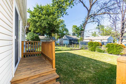 2313 Cedar St, Des Plaines, IL 60018 photo 18
