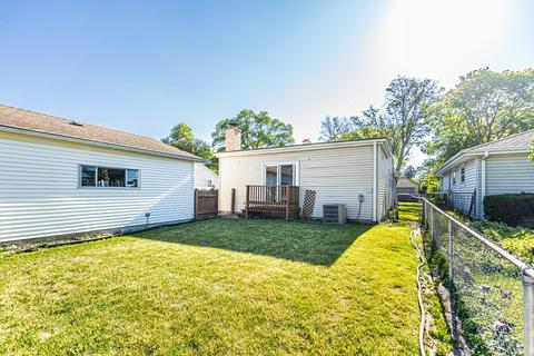 2313 Cedar St, Des Plaines, IL 60018 photo 21