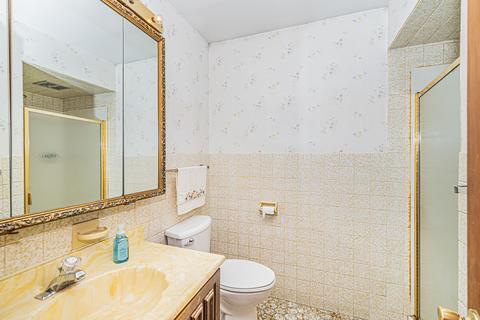 2313 Cedar St, Des Plaines, IL 60018 photo 14