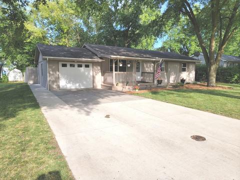 114 S Main St, Mclean, IL 61754 photo 2
