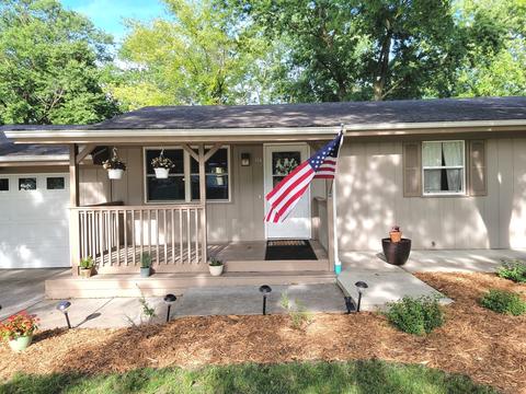 114 S Main St, Mclean, IL 61754 photo 11