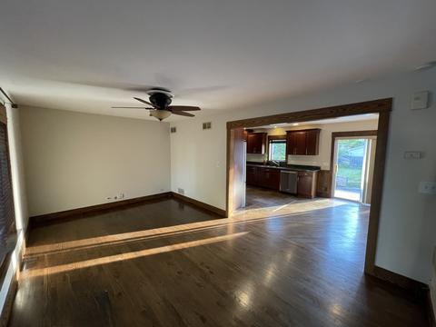 754 S Spring Rd, Elmhurst, IL 60126 photo 2