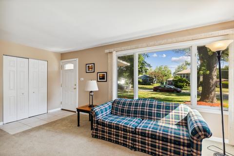 3609 Kingfisher Ln, Rolling Meadows, IL 60008 photo 5