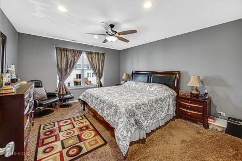 318 Monument Rd, Elgin, IL 60124 photo 20