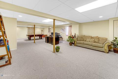 318 Monument Rd, Elgin, IL 60124 photo 23