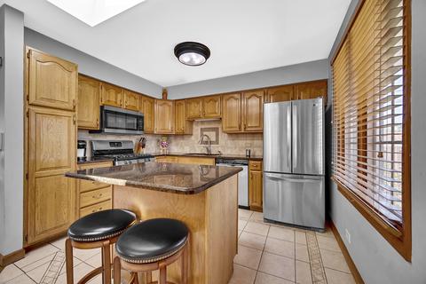 315 E Myrick Ave, Addison, IL 60101 photo 9