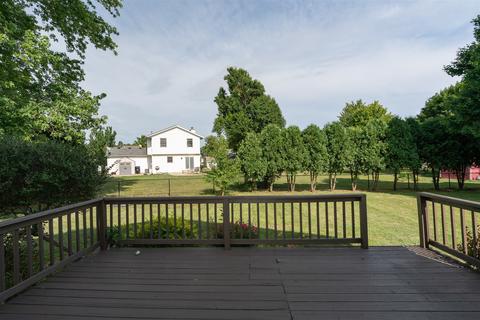 17 Reading Rd, Bloomington, IL 61701 photo 4