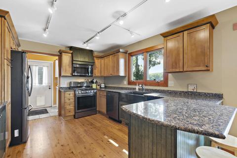 515 N Harrison St, Algonquin, IL 60102 photo 9