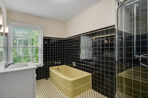 28 Briar Rd, Golf, IL 60029 photo 17