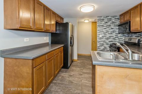 1402 Berta Dr, Crest Hill, IL 60403 photo 4