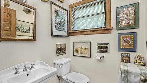 1502 Davis St, Evanston, IL 60201 photo 13