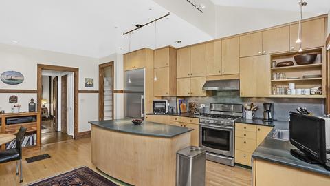 1502 Davis St, Evanston, IL 60201 photo 12