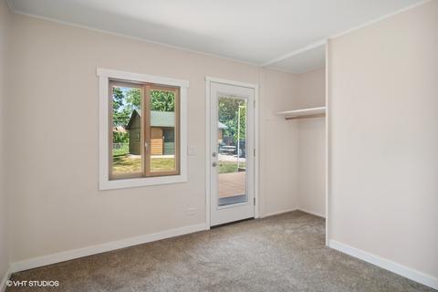 3004 Martin Dr, Rolling Meadows, IL 60008 photo 5