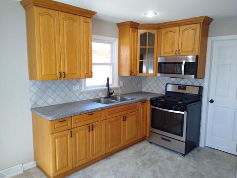 7649 Long Ave, Burbank, IL 60459 photo 2