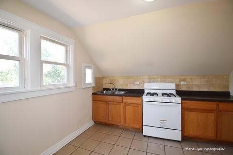 736 Superior St, Aurora, IL 60505 photo 13