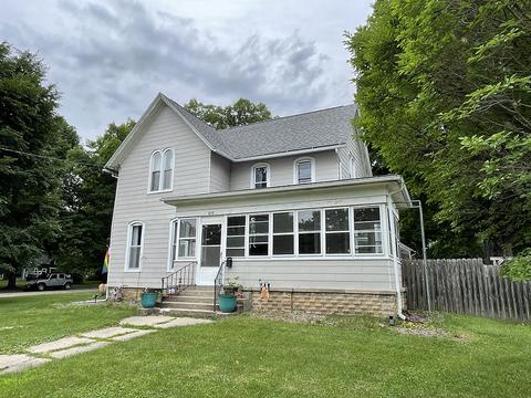 310 W Wall St, Morrison, IL 61270 photo 4