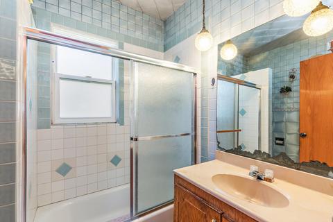 40 N Union St, Elgin, IL 60123 photo 6